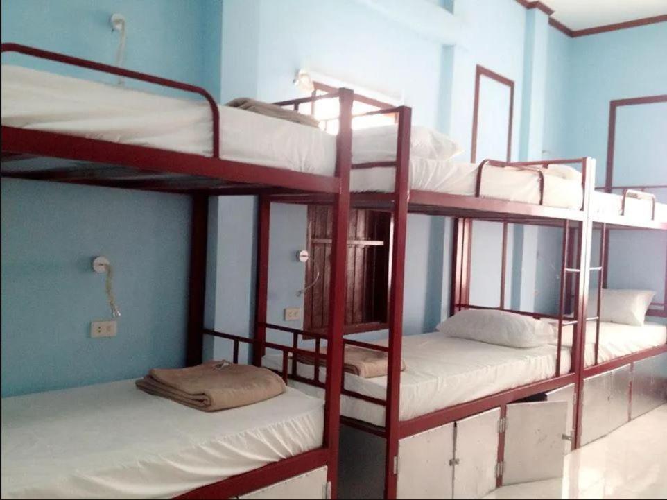 Lucky Backpacker Hostel Vientiane Exterior foto