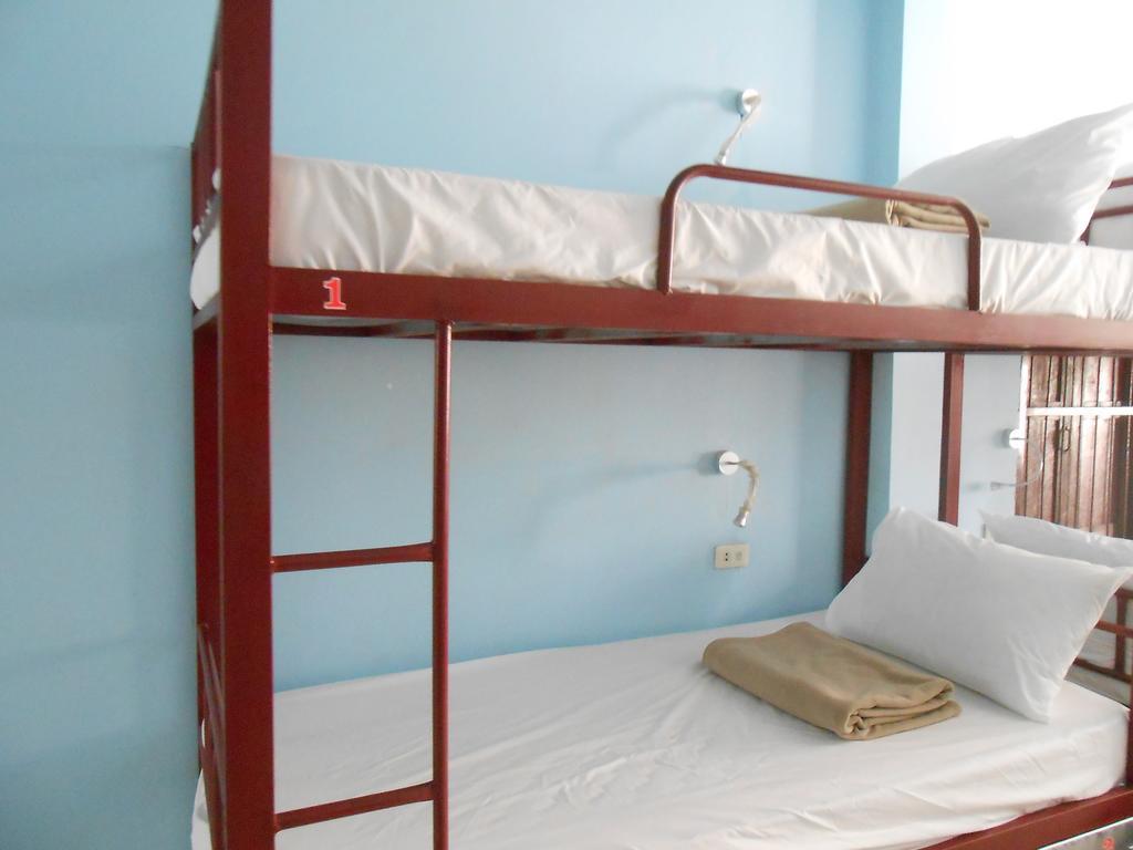 Lucky Backpacker Hostel Vientiane Zimmer foto