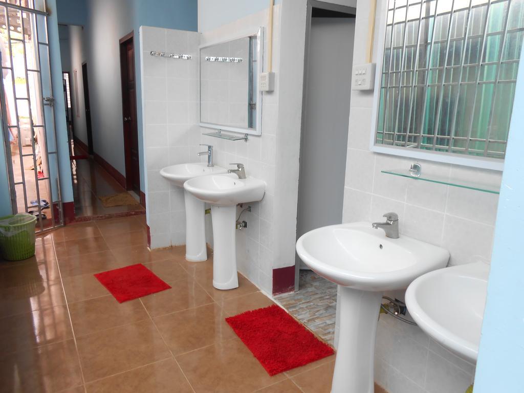Lucky Backpacker Hostel Vientiane Zimmer foto