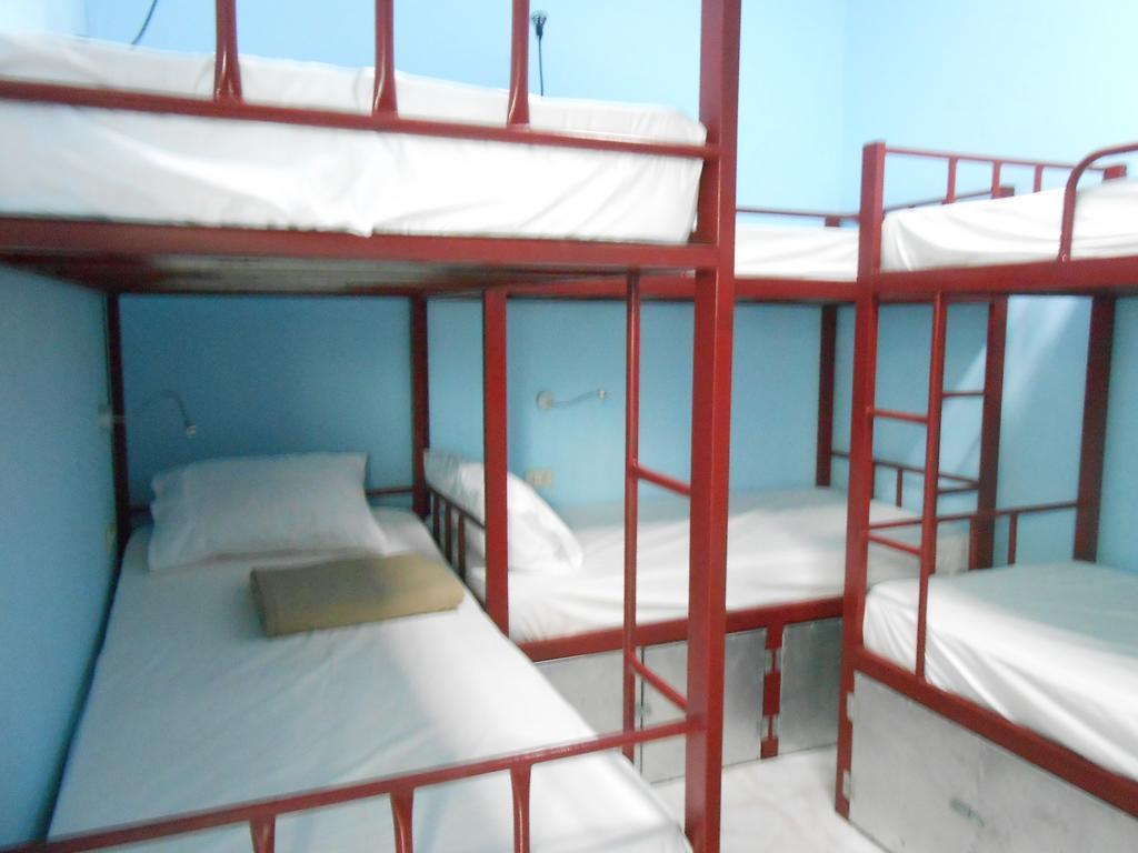 Lucky Backpacker Hostel Vientiane Zimmer foto